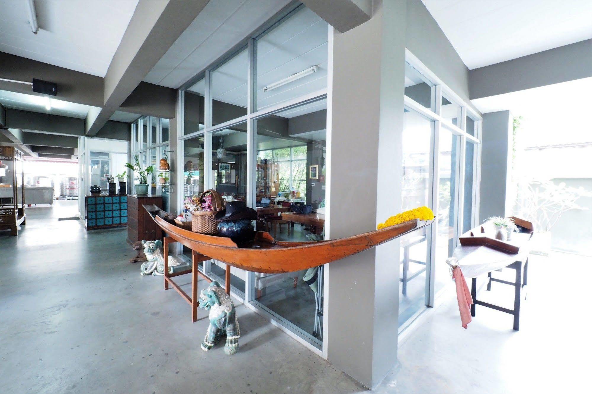 Namnon Place Nonthaburi Extérieur photo