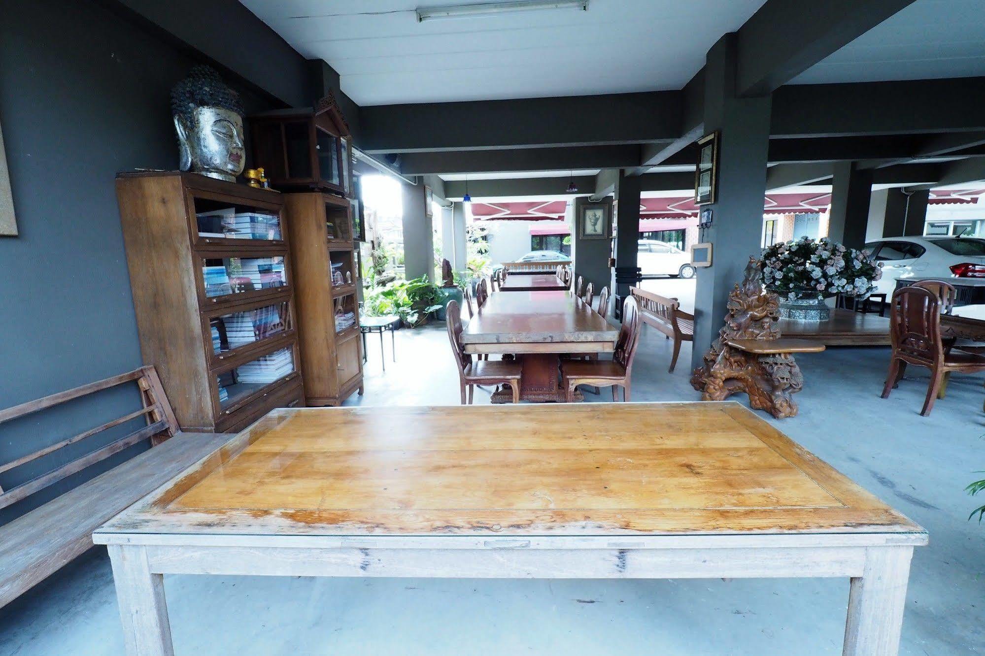 Namnon Place Nonthaburi Extérieur photo