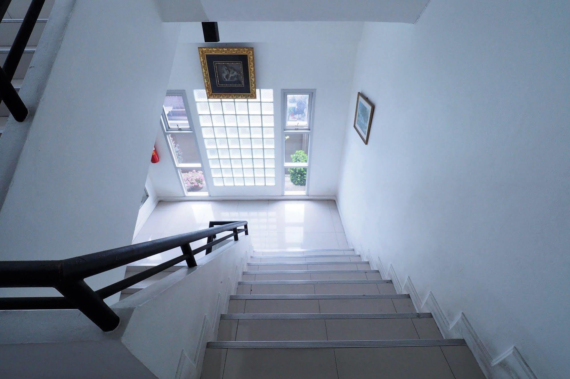 Namnon Place Nonthaburi Extérieur photo